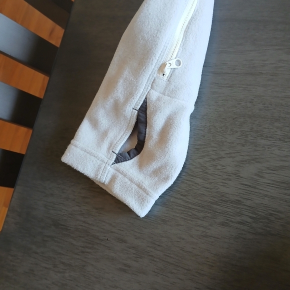 Womans North Face Light Gray Pullover Fleece Nwot Size M - Picture 4 of 6